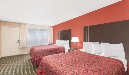 Queen Room with Two Queen Beds - Non-Smoking