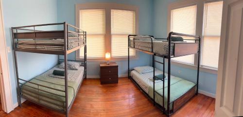 Bunk Bed in Mixed Dormitory Room
