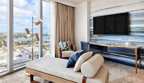 Premier Executive Room 1 King Bed
