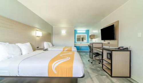 2 Queen Beds Non-Smoking