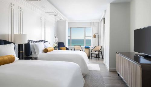 Club Ocean View Room with 2 Double Beds 
