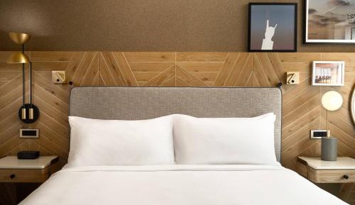 Guest Room, 1 King