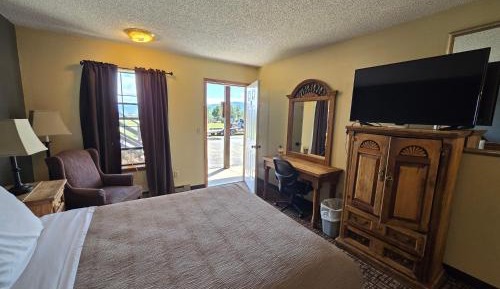 Queen Room