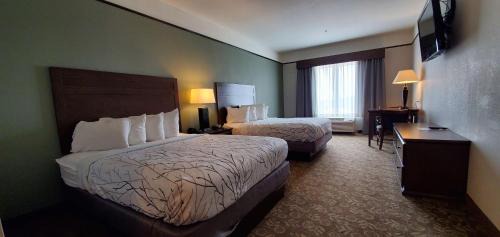 Queen Room with Two Queen Beds - Non-Smoking