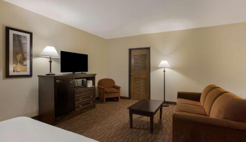 Queen Suite with Two Queen Beds - Non-Smoking