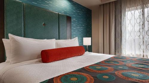 Two Room King Suite with Sofa Bed - Non-Smoking