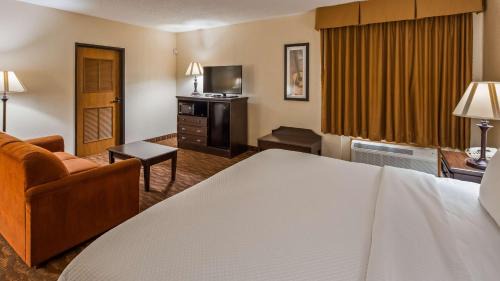 King Suite with Spa Bath - Non-Smoking