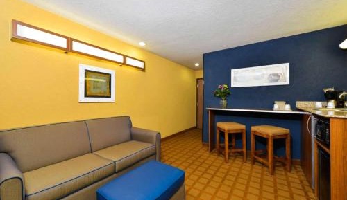 King Studio Suite - Non-Smoking