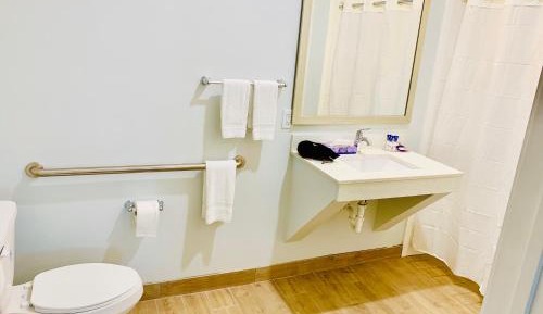 Queen Room - Disability Access
