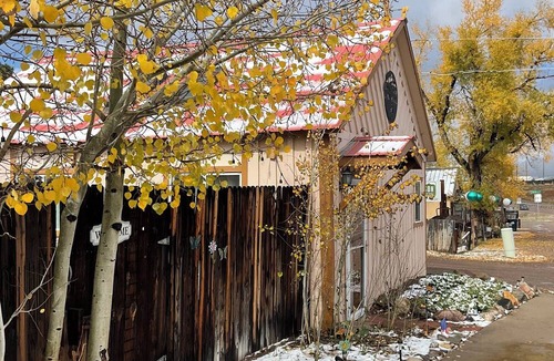 Westcliffe Cottage | Sunset Ranch Bunkhouse off Main