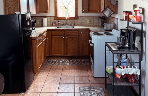 Westcliffe Cottage | Sunset Ranch Bunkhouse off Main