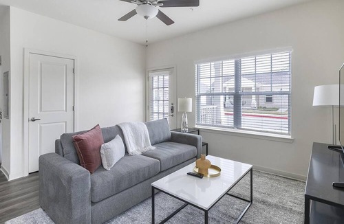 Fort Worth Apartment | Modern Apartment in Prime Location (ID1401X788)