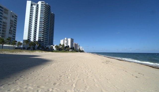 Paradise place, walking distance to beach. Comfortable Full furnished/equipped.