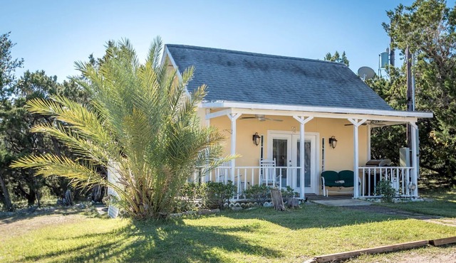 Joyful Cottage Rental for Couples with Poolside Cabana near San Antonio, TX