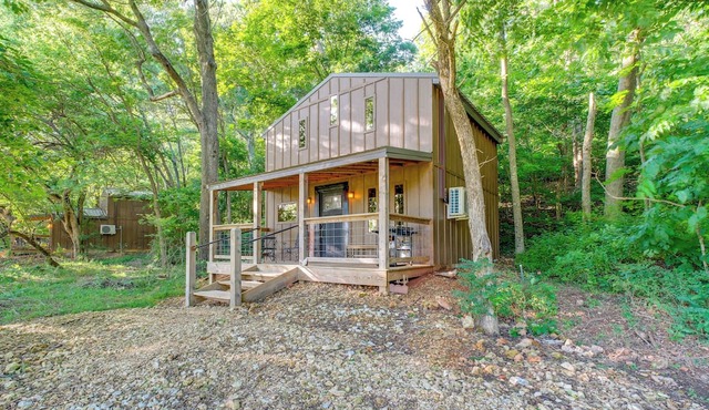 Ozark Escape! Cabin w/On-Site Hiking & Fishing