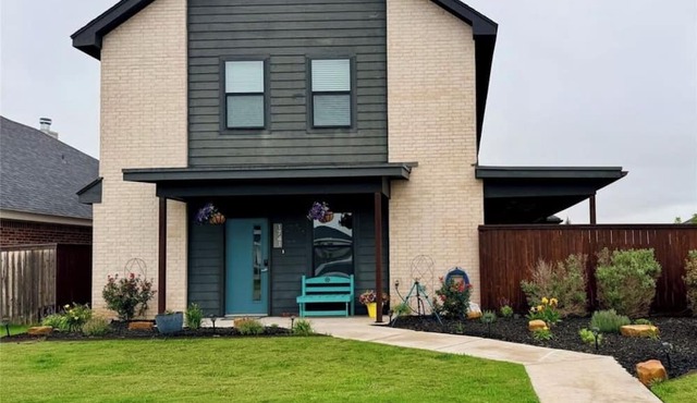 The Carriage House - 5 BEDROOMS/SLEEPS 16/1 MILE FROM ACU