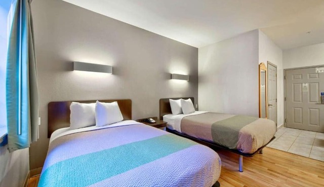 2 Full Beds Suite with Kitchenette Smoking