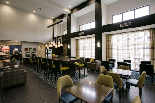 Hampton Inn Airport South 